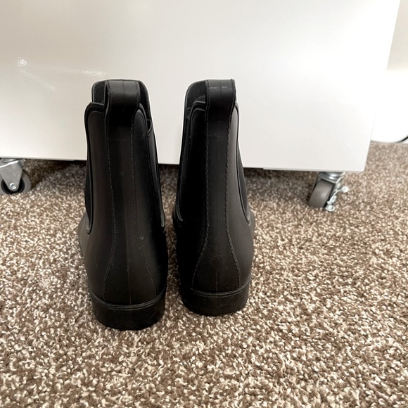 J. Crew waterproof booties. Size 8. Great condition. - Picture 5 of 5